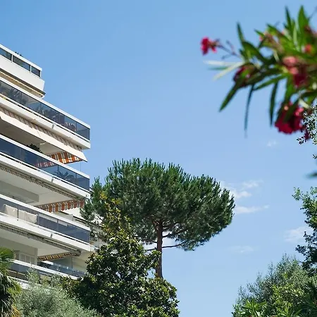 Pierre & La Rostagne Lejlighedshotel