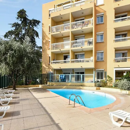 Lejlighedshotel Pierre & La Rostagne