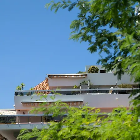 Lejlighedshotel Pierre & La Rostagne